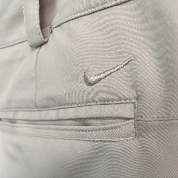 Nike Golf Women’s Dri-Fit Khaki Mid-Rise Shorts Size 10 - Picture 3 of 8